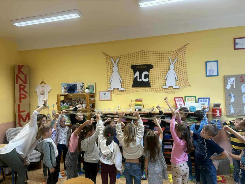 PROVÁZEK PŘÁTELSTVÍ