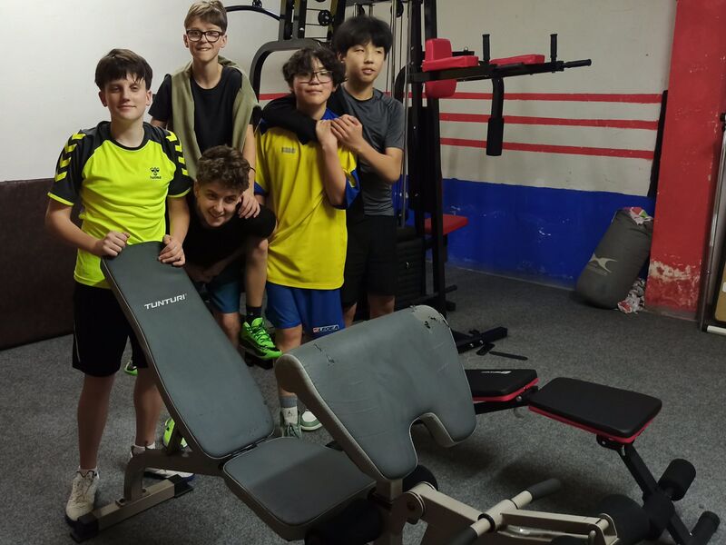 7.A ve školní posilovně