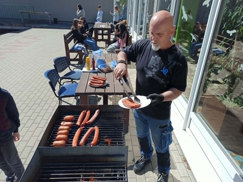 ČARODĚJNICKÁ GRILOVAČKA