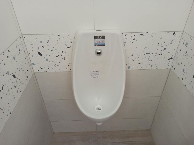 REKONSTRUKCE CHLAPECKÝCH TOALET se blíží ke svému konci
