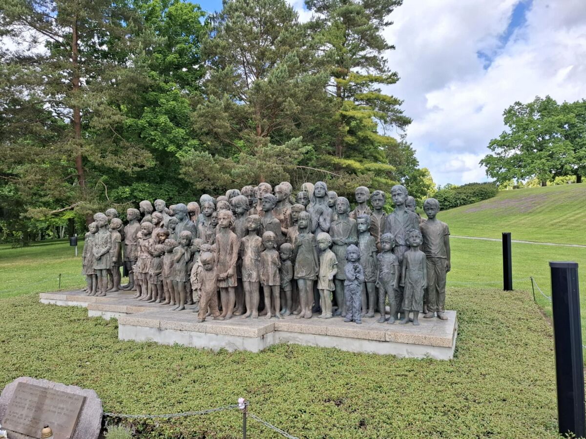 8.A a 8.C v Památníku Lidice